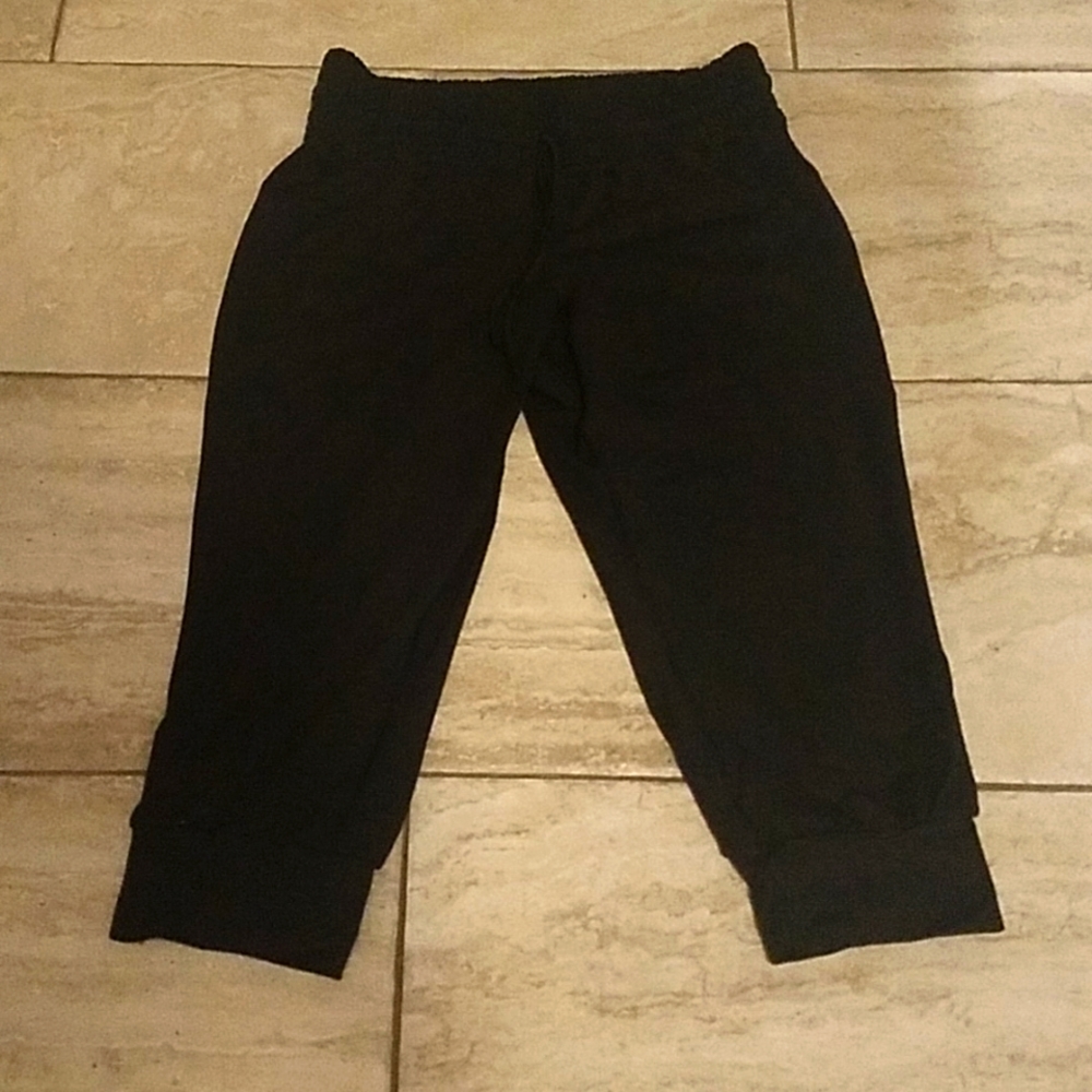 Capri pants